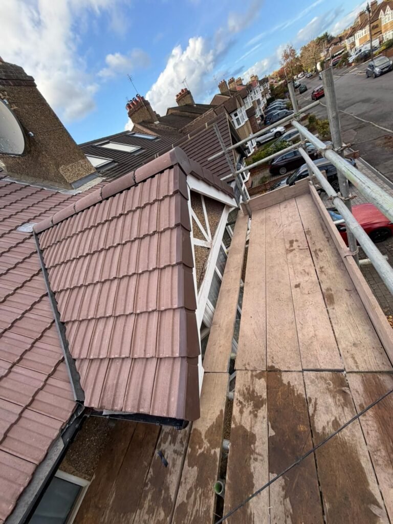 Broken roof tiles replaced on residential property