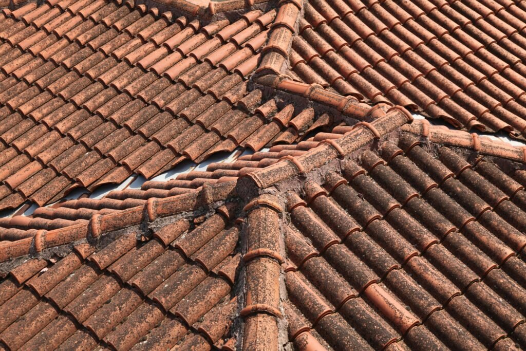 Broken roof tiles replaced on residential property